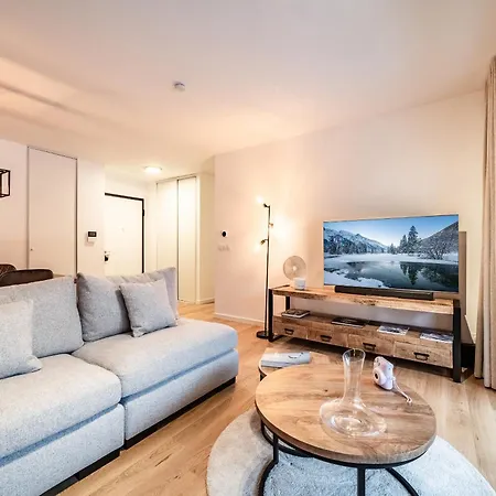 Apartment Osmose 002, Chatel - By Emerald Stay * Châtel