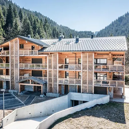 Apartment Osmose 002, Chatel - By Emerald Stay Châtel